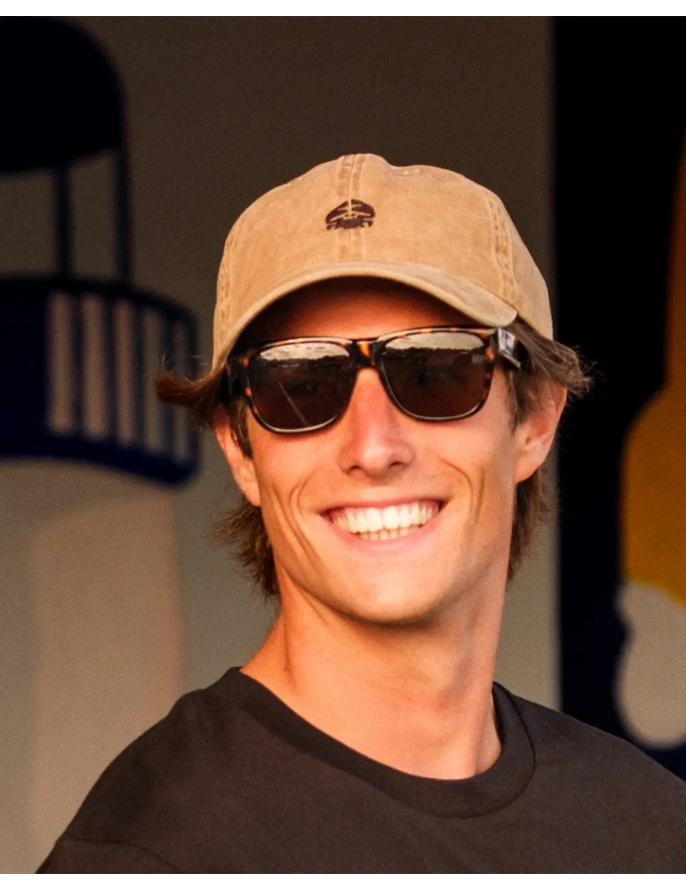 Casquette délavée unisexe – Broderie crabe DARÜ en Vendée