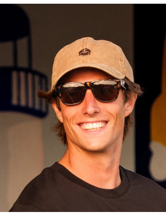 Casquette délavée unisexe – Broderie crabe DARÜ en Vendée