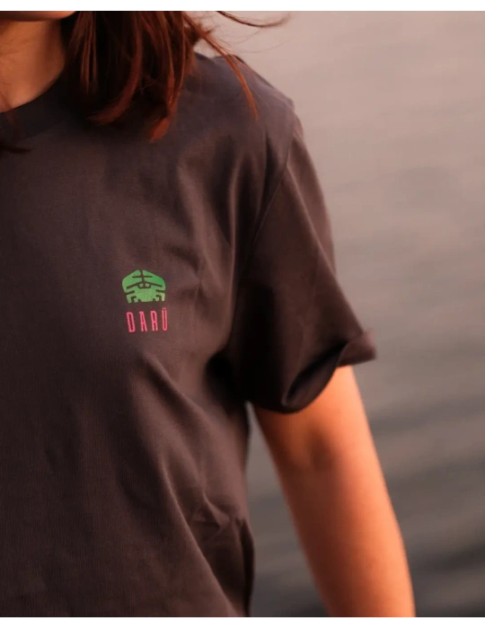 Tee-shirt “Algues & Crabe” en coton bio – DARÜ Local Clothing | Mode vendéenne éthique