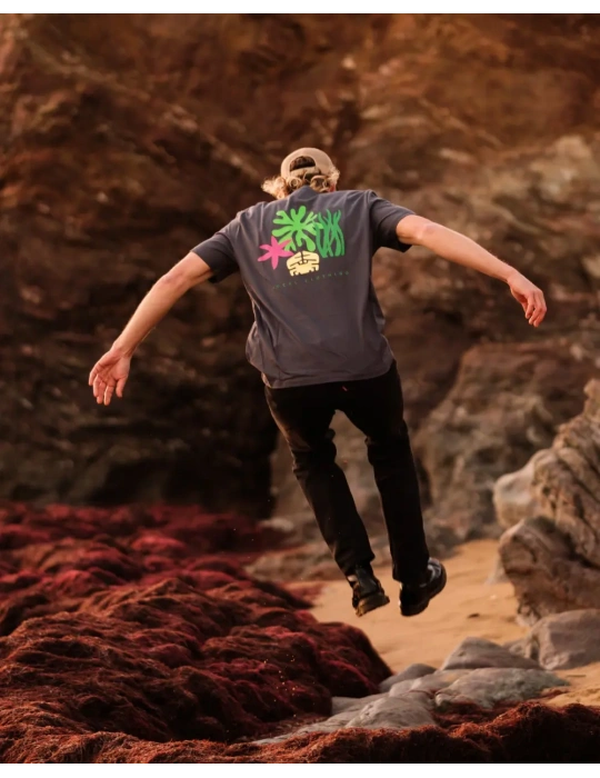 Tee-shirt “Algues & Crabe” en coton bio – DARÜ Local Clothing | Mode vendéenne éthique