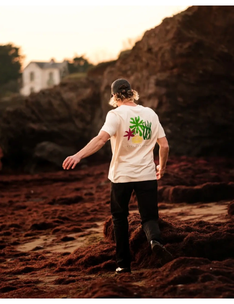 Tee-shirt “Algues & Crabe” en coton bio – DARÜ Local Clothing | Mode vendéenne éthique