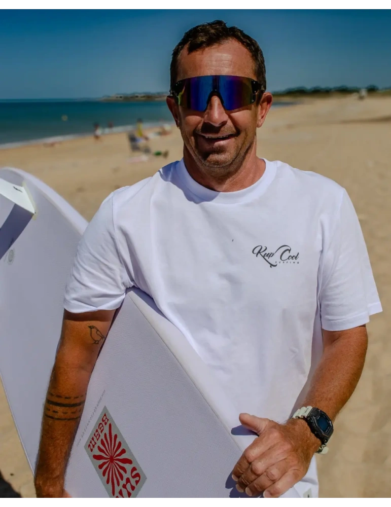Tee-shirt Keep Cool Surfing x DARÜ – Collaboration locale surf Brétignolles-Sur-Mer