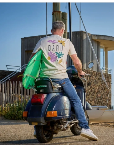 Tee-shirt unisexe “Floral Spirit” en coton bio – DARÜ Local Clothing | Mode vendéenne éthique