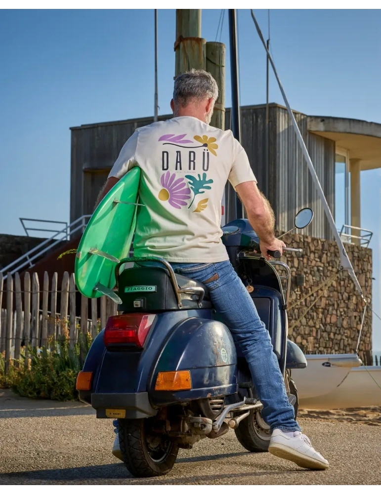 Tee-shirt unisexe “Floral Spirit” en coton bio – DARÜ Local Clothing | Mode vendéenne éthique