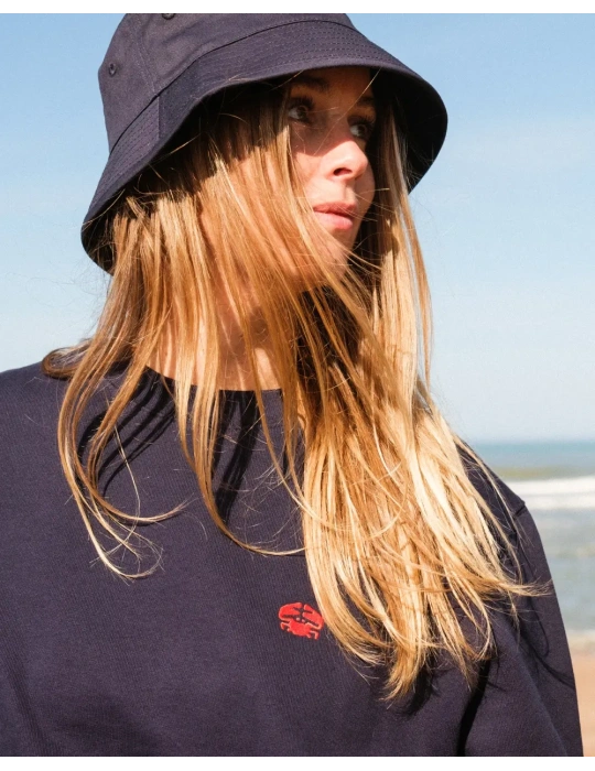 Sweat col rond brodé en coton bio – DARÜ Local Clothing | Mode éthique vendéenne