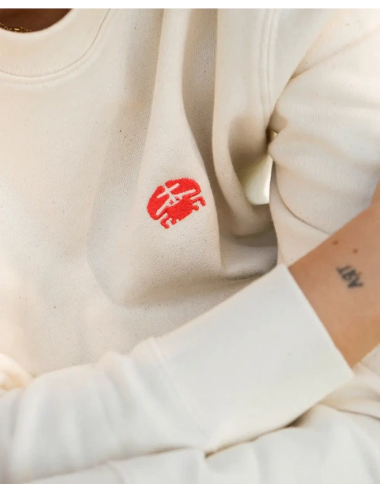 Sweat col rond brodé en coton bio – DARÜ Local Clothing | Mode éthique vendéenne