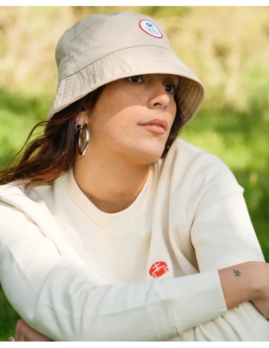 Sweat col rond brodé en coton bio – DARÜ Local Clothing | Mode éthique vendéenne