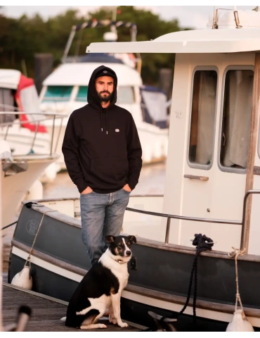 Sweat à capuche brodé en coton bio – DARÜ Local Clothing | Mode éthique vendéenne 2