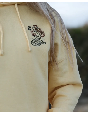 sweat jaune la sirene daru avec le sourire 2