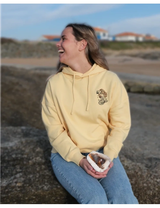 deux sirènes daru sur le rocher a la sauzaie