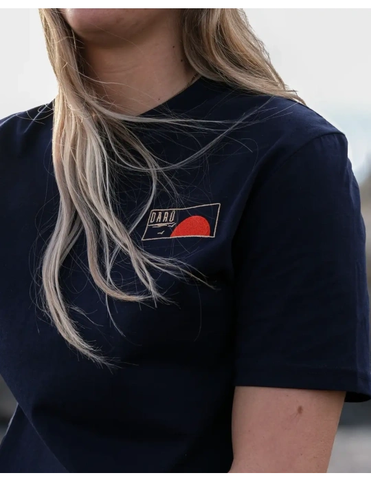 Détail broderie faite à Brétignolles sur mer en vendée + tee shirt daru Horizon