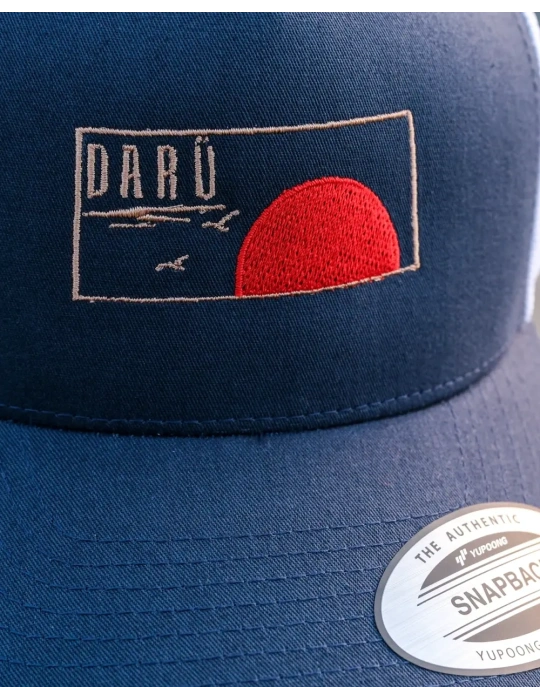 détail broderie casquette horizon trucker