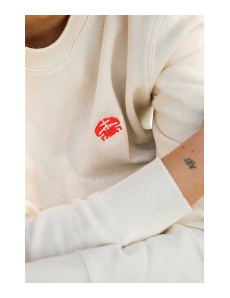 Broderie crabe DARÜ – détail poitrine