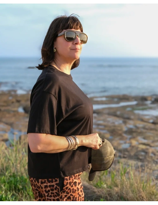 Tee shirt femme DARÜ de cote broderie métallique crabe