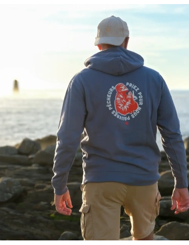 Photo du Sweat Priez pour nous pauvres pêcheurs prises faces aux pèlerins à l'ile d'yeu