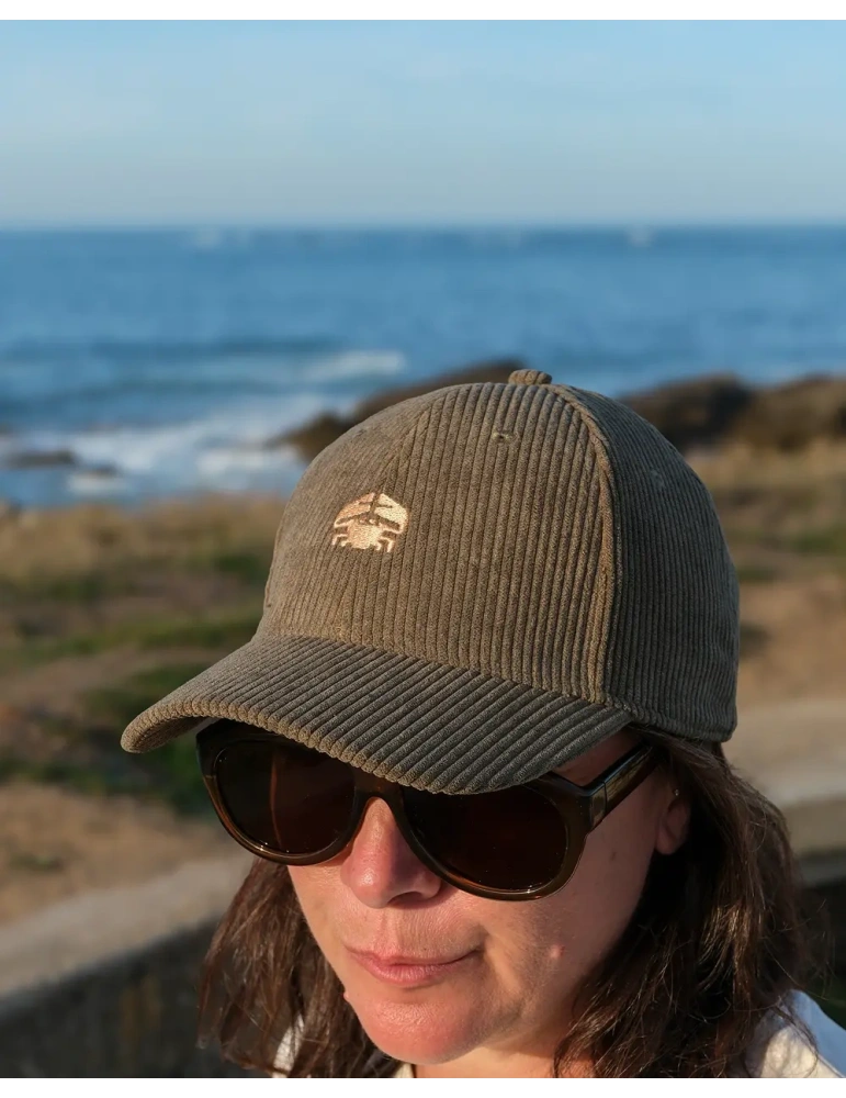 Casquette velours crabe brodé en Vendée | DARÜ
