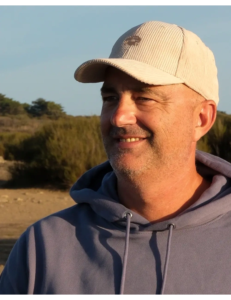Casquette velours crabe brodé en Vendée | DARÜ