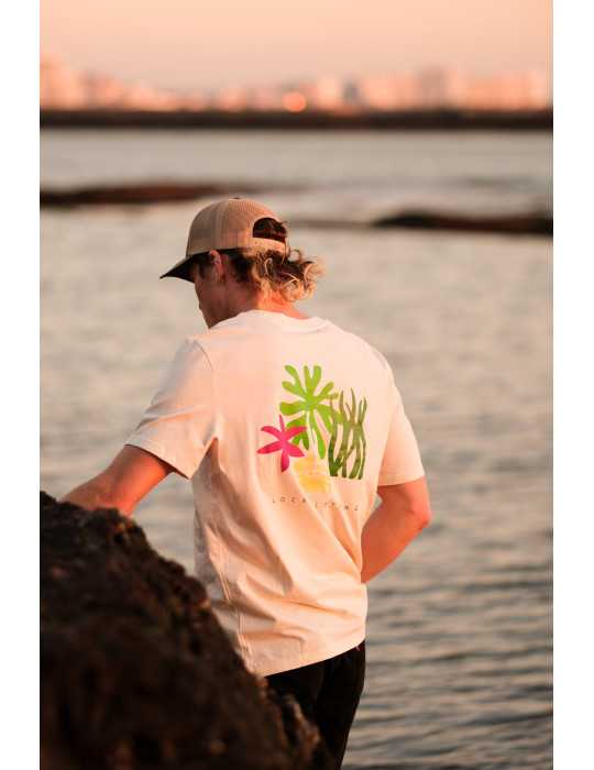 Tee-shirt algues et crabes bio DARÜ sur la côte Atlantique”