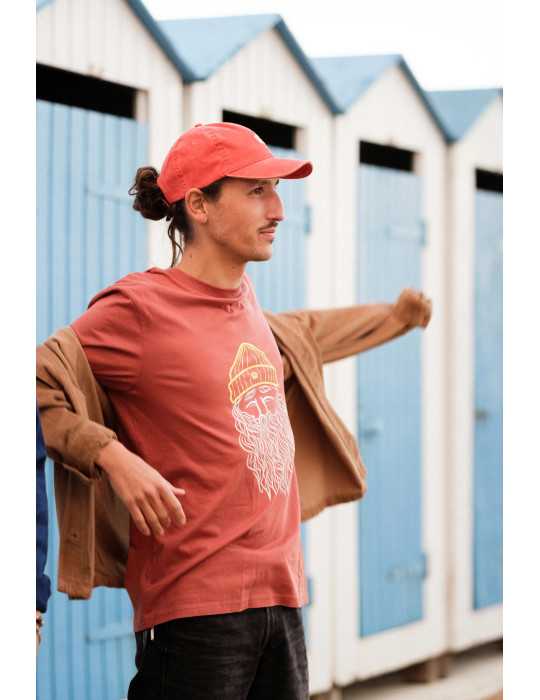 Tee shirt narcisse Pelletier devant cabine de plage saint gilles croix de vie