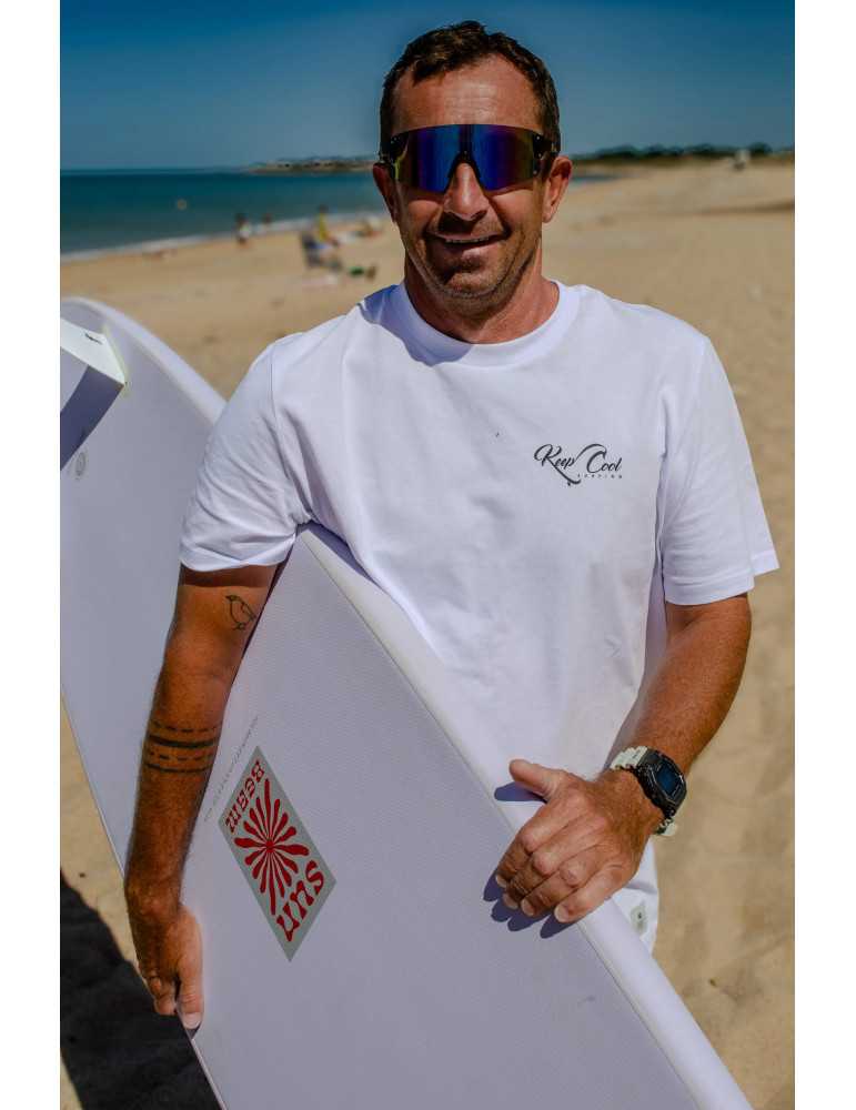 Détail devant logo keep cool surfing coeur