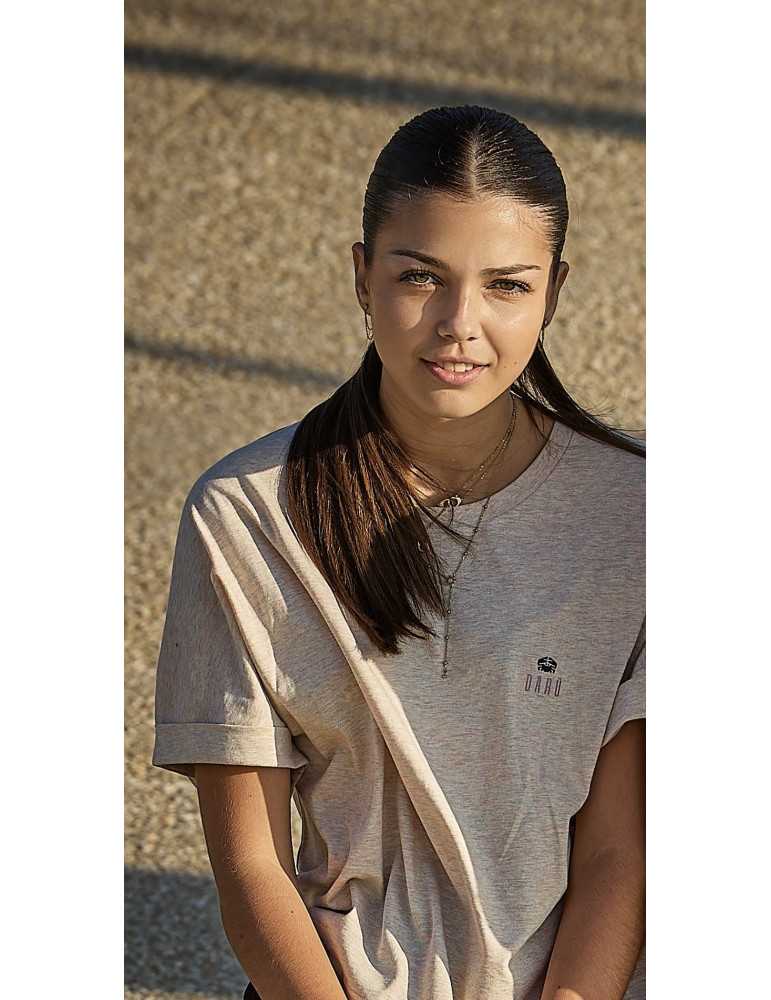 ee-shirt DARÜ Floral Spirit porté sur la côte vendéenne