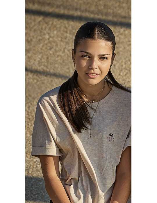 ee-shirt DARÜ Floral Spirit porté sur la côte vendéenne