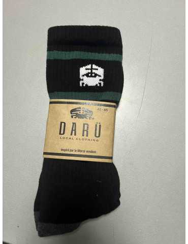 Chaussettes DARÜ vintage portées – noir et vert – style rétro 2
