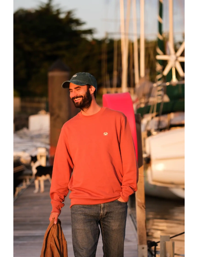 Sweat col rond brodé en coton bio – DARÜ Local Clothing | Mode éthique vendéenne