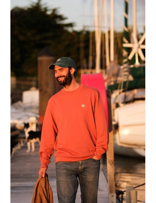 Sweat col rond brodé en coton bio – DARÜ Local Clothing | Mode éthique vendéenne