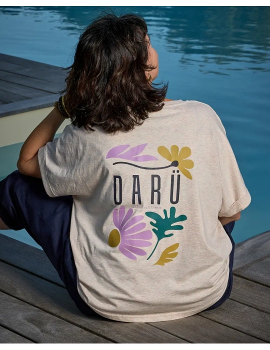 Tee-shirt femme oversize “Floral Spirit” en coton bio – DARÜ Local Clothing | Mode vendéenne éthique