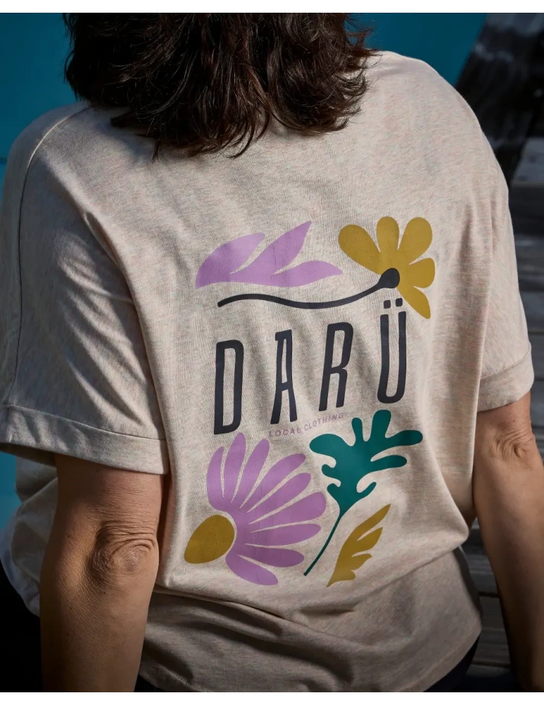 Tee-shirt femme oversize “Floral Spirit” en coton bio – DARÜ Local Clothing | Mode vendéenne éthique